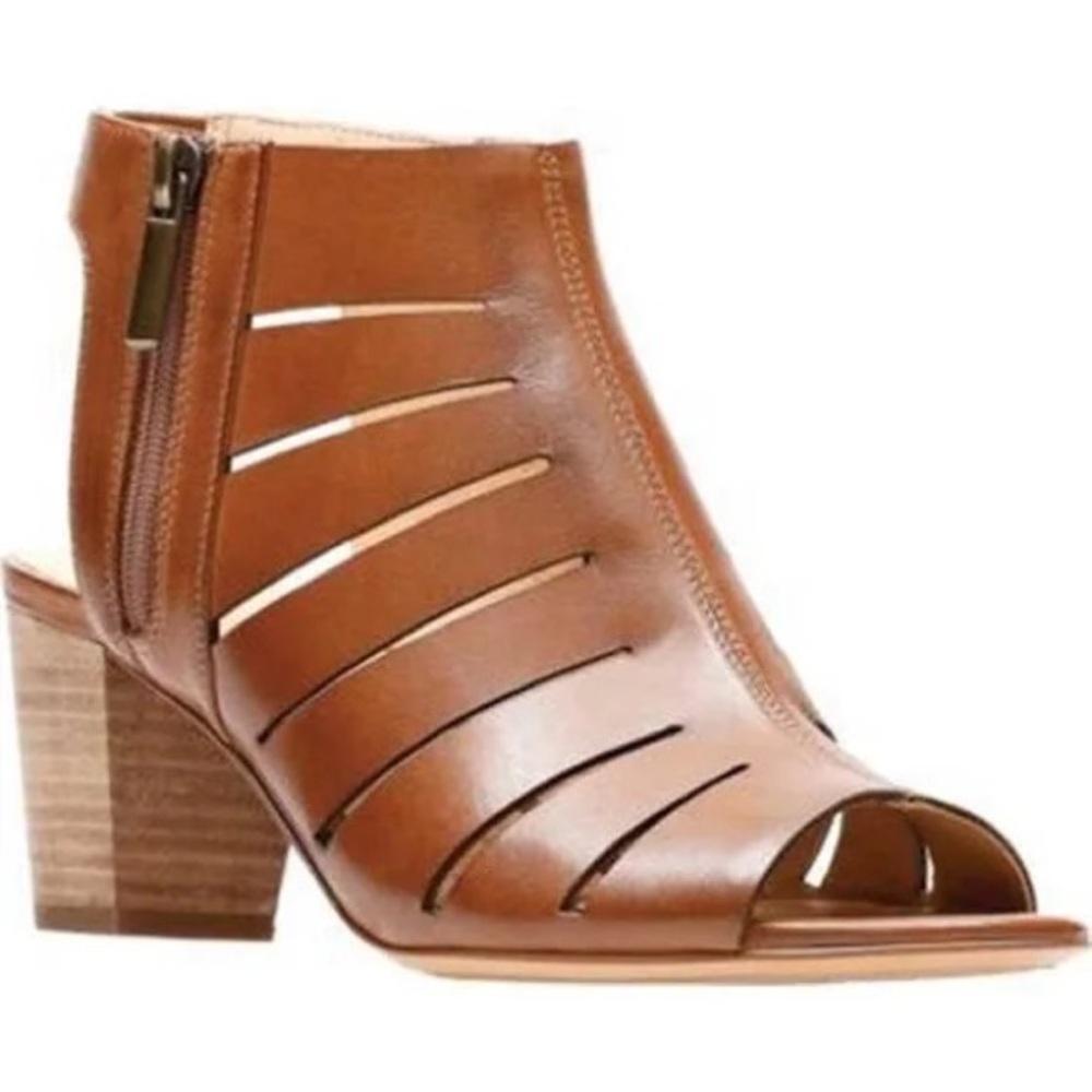 Clarks NWB Deloria Ivy Tan Leather Cuir Brun Heel Bootie Sandal size 7